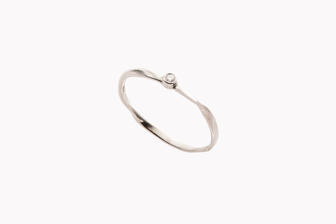 Flow Line - PT900 フローラインダイヤリング鏡面ポリッシュ - 